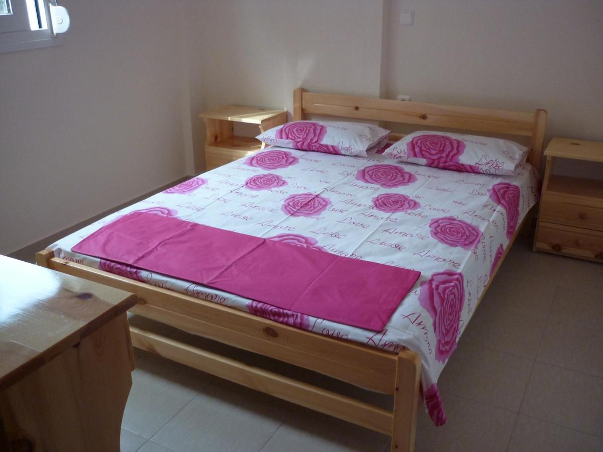Ferienwohnung Helios Vrasná Zimmer foto