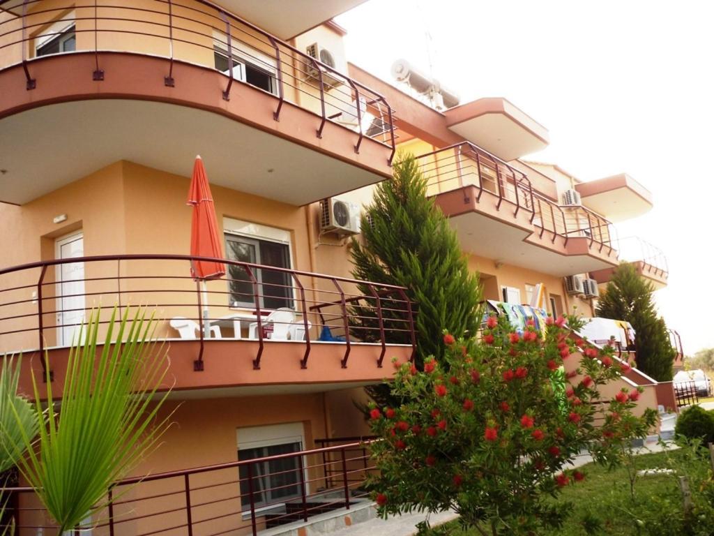 Ferienwohnung Helios Vrasná Exterior foto