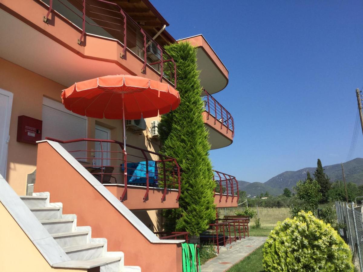 Ferienwohnung Helios Vrasná Exterior foto